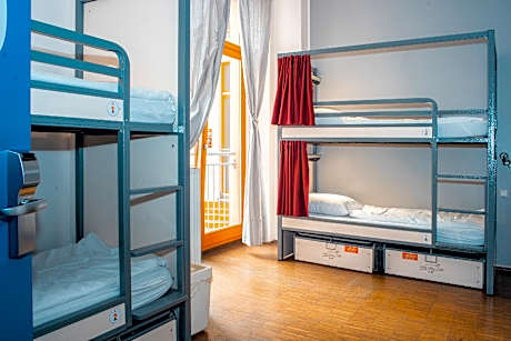 Bed in 8 Bed Female Dormitory