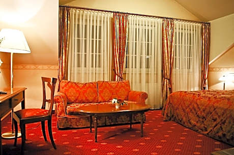 Single Room with Private Bathroom