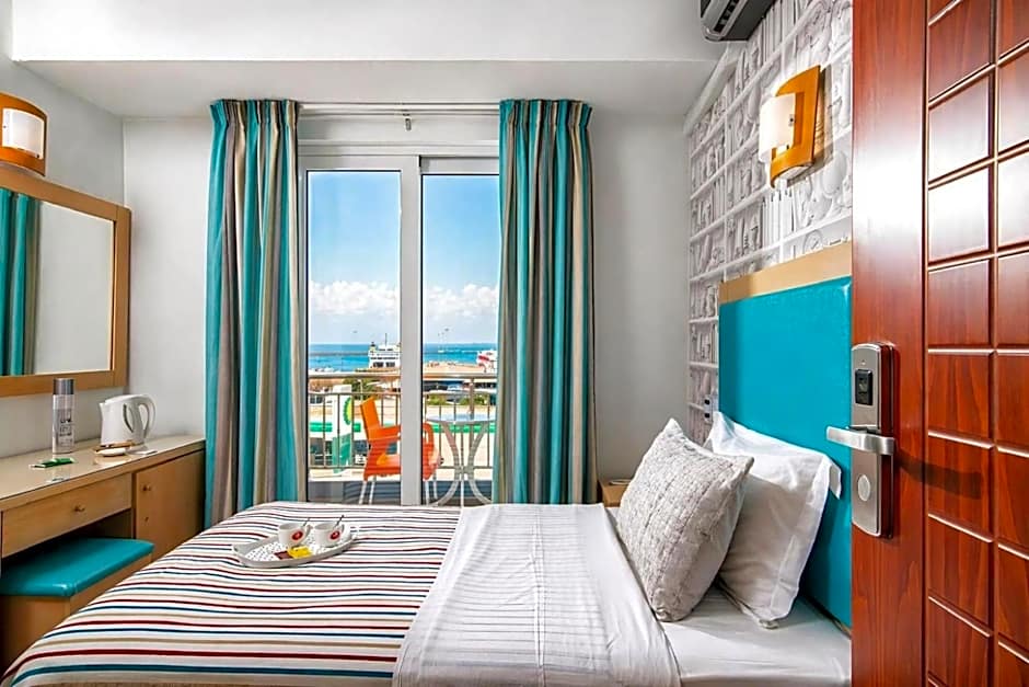 City Life Port Hotel