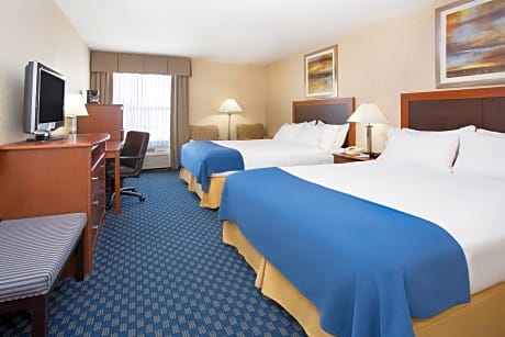 2 Queen Beds Suite Smoking