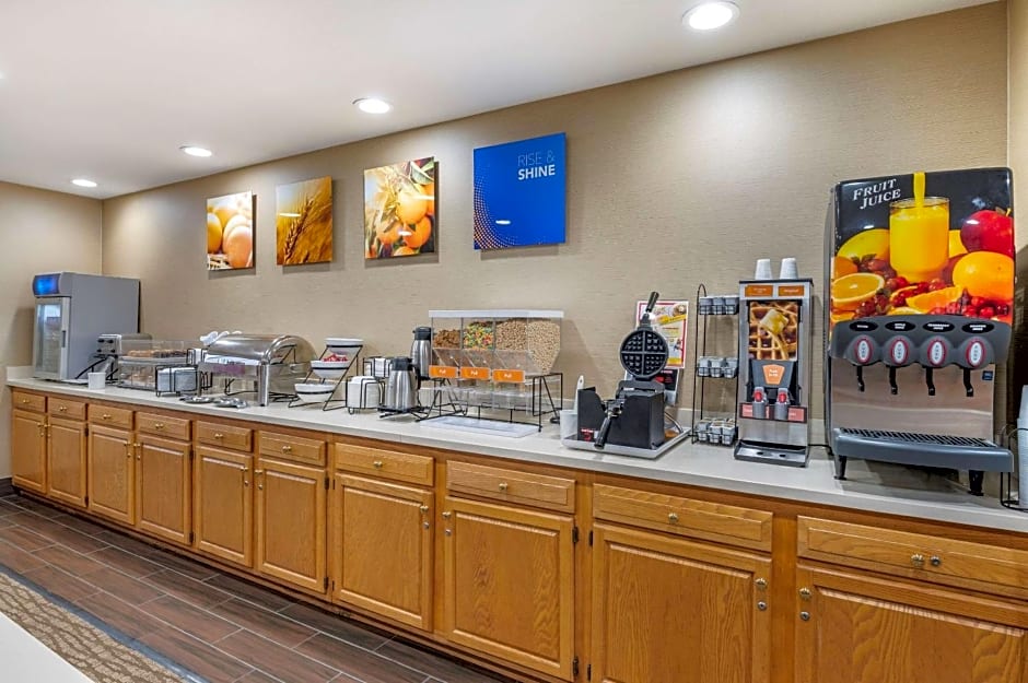 Comfort Inn & Suites Napoleon