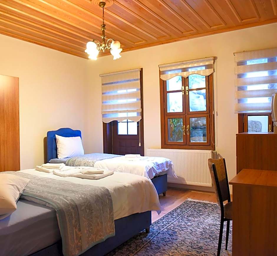 ÖZ Butik Otel Antik Kent Myrleia