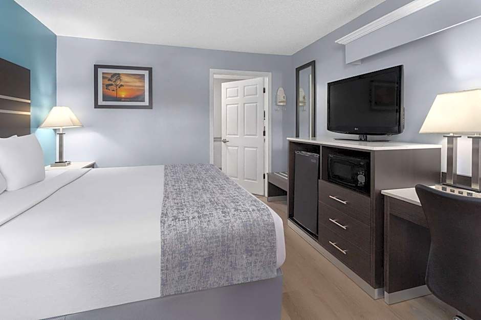 Baymont by Wyndham Brunswick GA