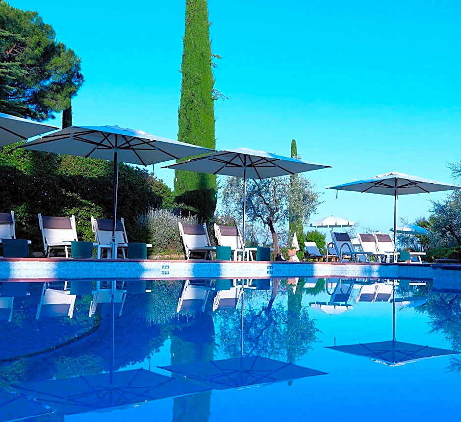 Relais Santa Chiara Hotel