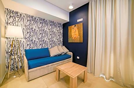 Economy Twin Room with Private Bathroom