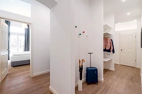 Four-Bedroom Apartment with Balcony