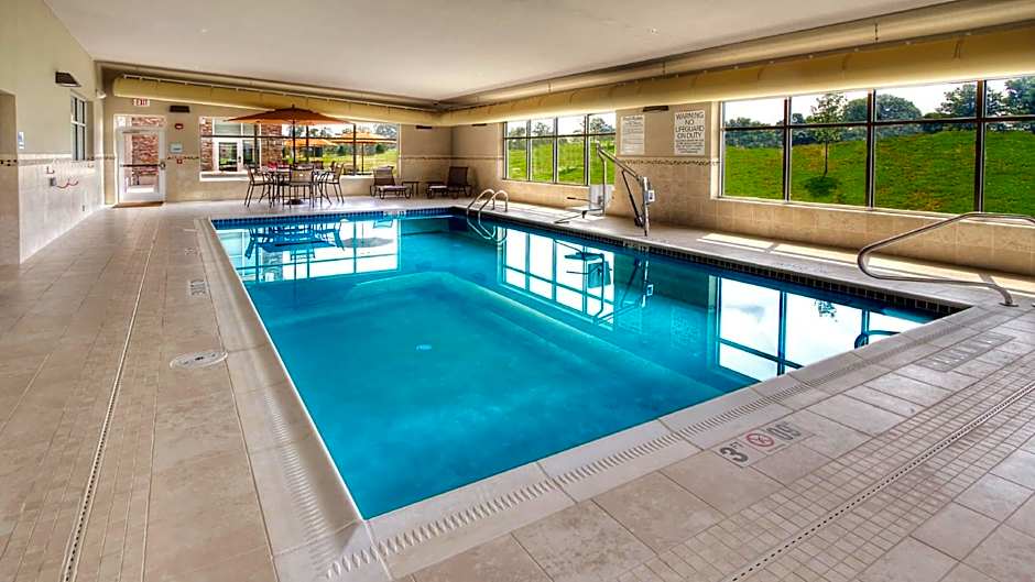 Holiday Inn Express & Suites Pittsburgh SW/Southpointe By IHG