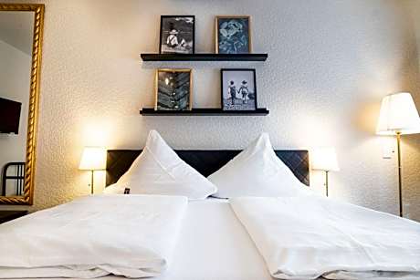 Classic Quadruple Room