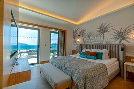 Premium Family Suite with Pool