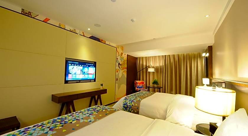 ZMAX Hotel Guangzhou Railway Station Sanyuanli  Metro Station
