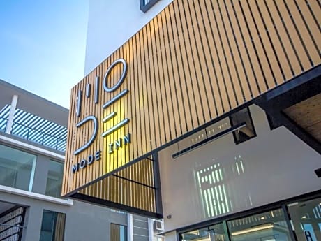 Mode Inn Icon City