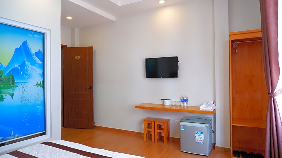 Quang Minh  Dalat  Hotel – Dalat, KS