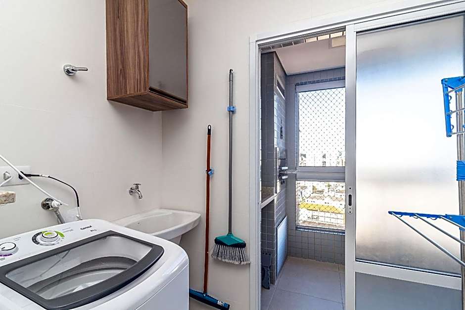 Apartamentos a Beira Mar, Aconchegantes e Modernos, a 3 Minutos da Praia com Ar Condicionado, Sacada Gourmet, Garagem e Portaria 24h