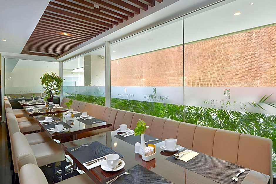 Platinum Adisucipto Hotel & Conference Center