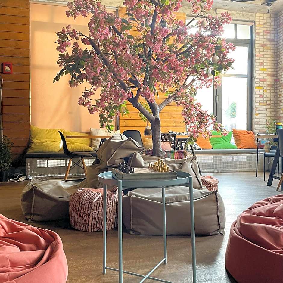 Iconic Athens Hostel – Athens, NY