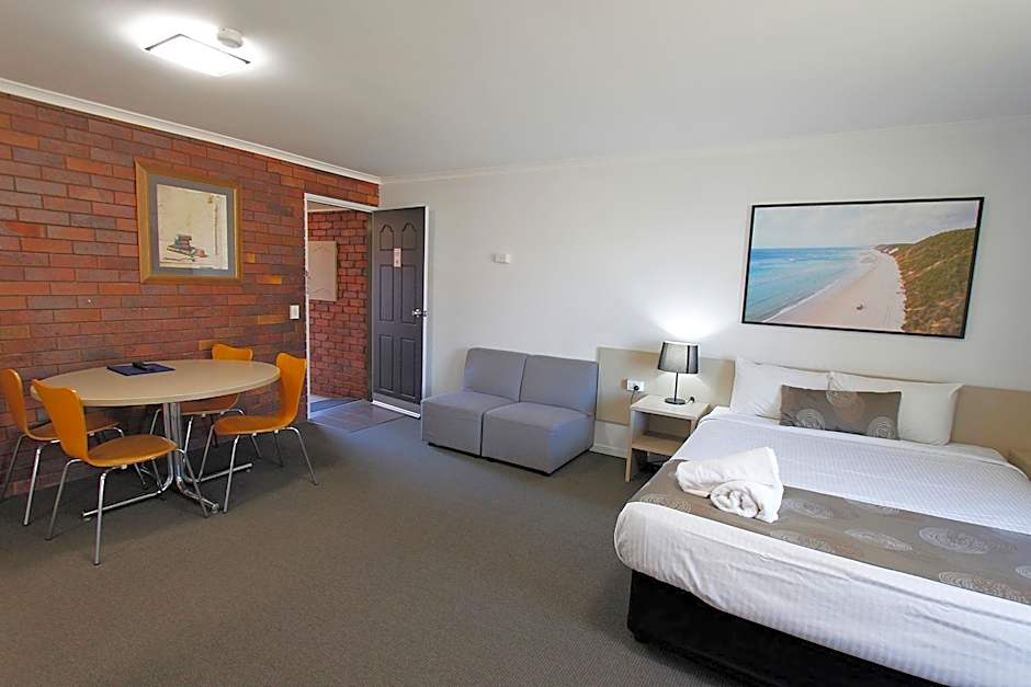 Blue Shades Motel