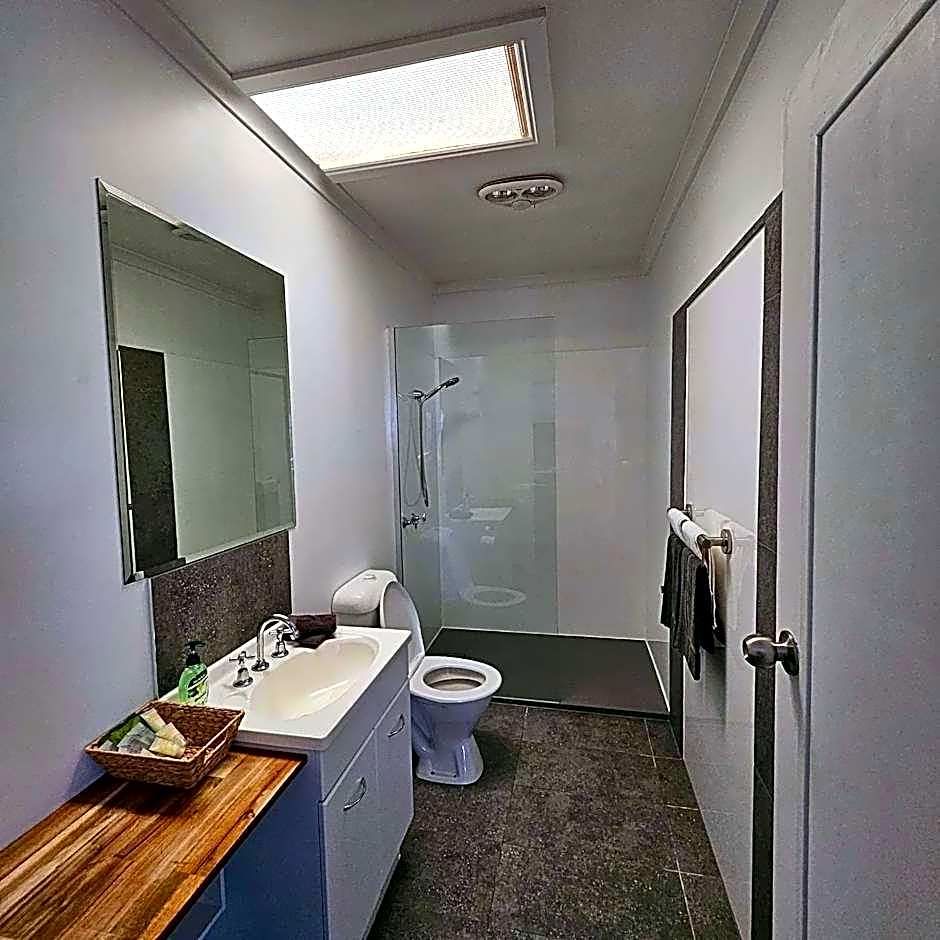 Smugglers Rest Apartments