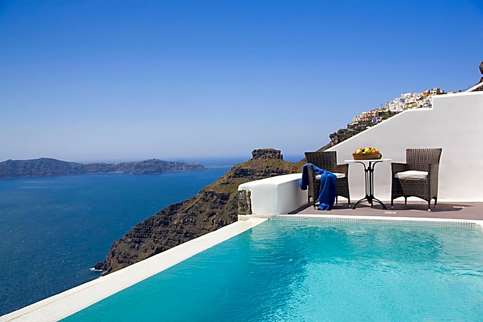 Dreams Luxury Suites