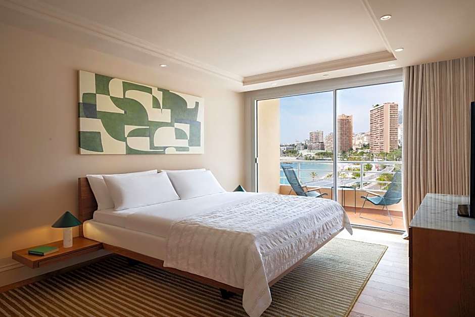 Le Meridien Beach Plaza