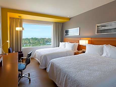 1 Queen Mobility Access Ri Shwr Nosmok