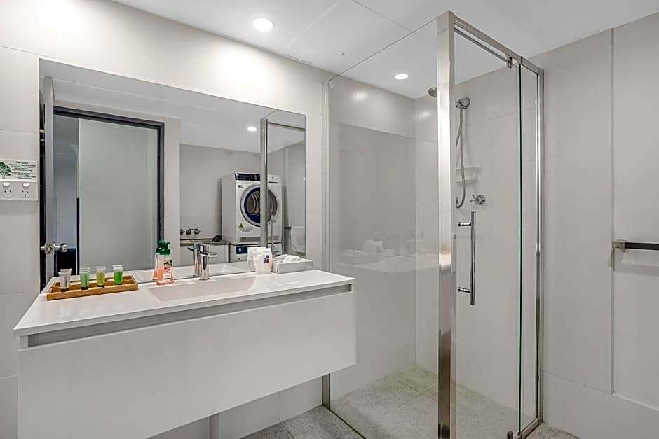 Nelson Towers Motel & Apartments