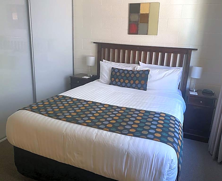 Grosvenor Court Apartments