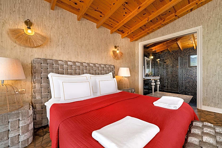 Les Ambassadeurs Hotel Casino&Marina