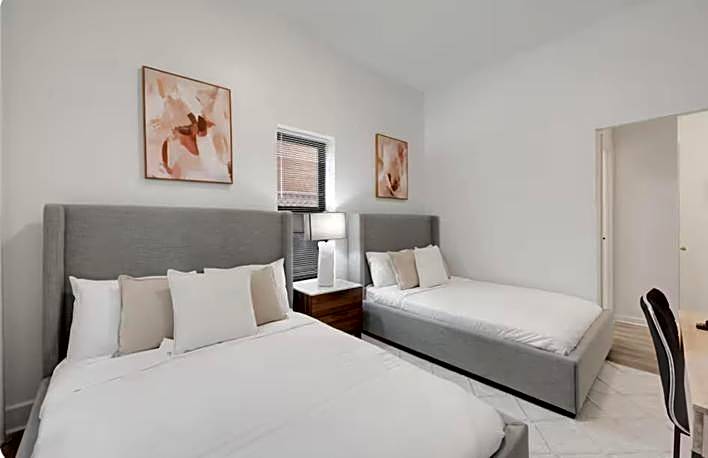 Bay Ridge ApartHotel