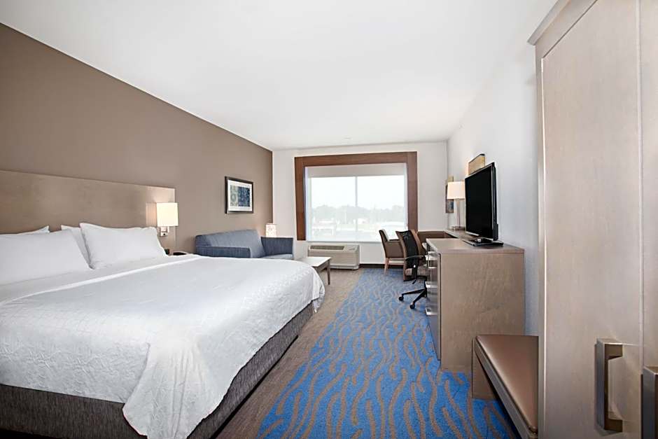 Holiday Inn Express & Suites Great Bend By IHG