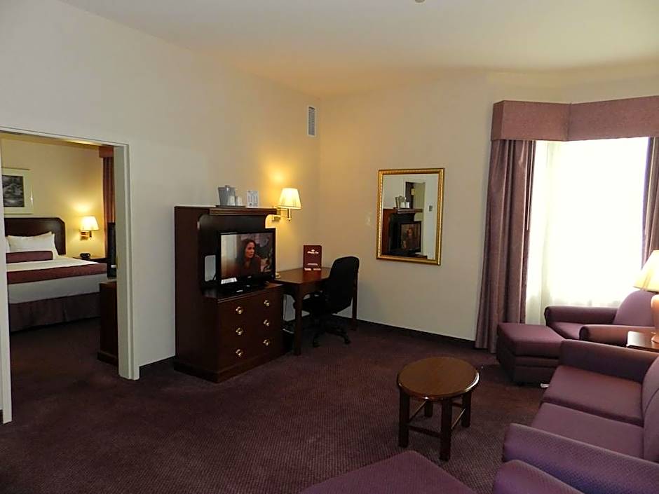 Ashmore Inn & Suites