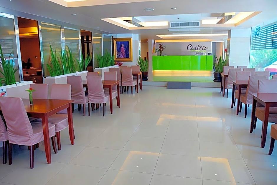 Centric Place Hotel
