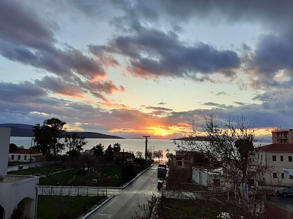 Gikas Apartments Triple Studio Sea View B7