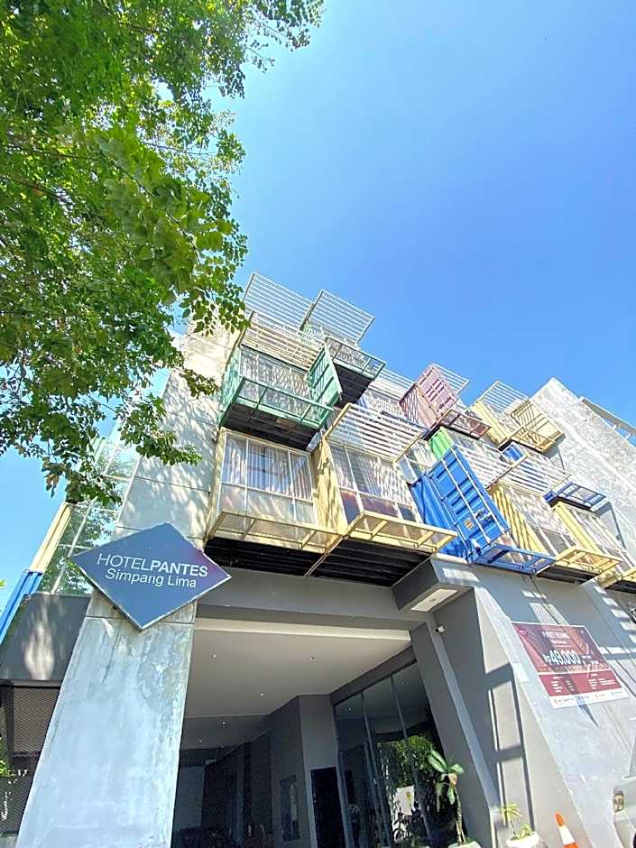 Hotel Pantes Simpang Lima Semarang