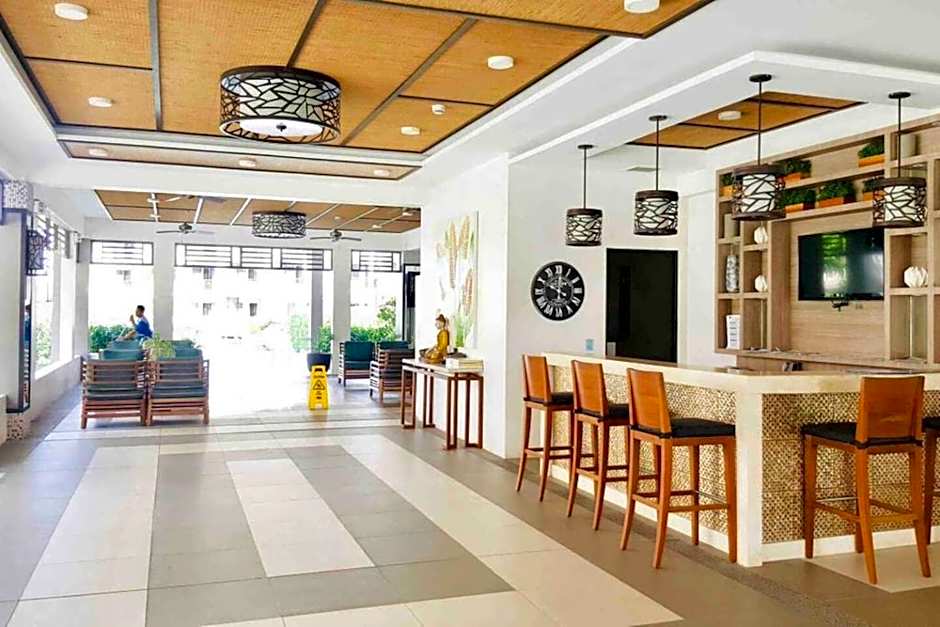 MaRoy Suites at Asteria Residences (Near NAIA with free Parking+Fiber Internet)