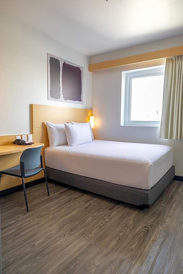 Ibis Juarez Consulado