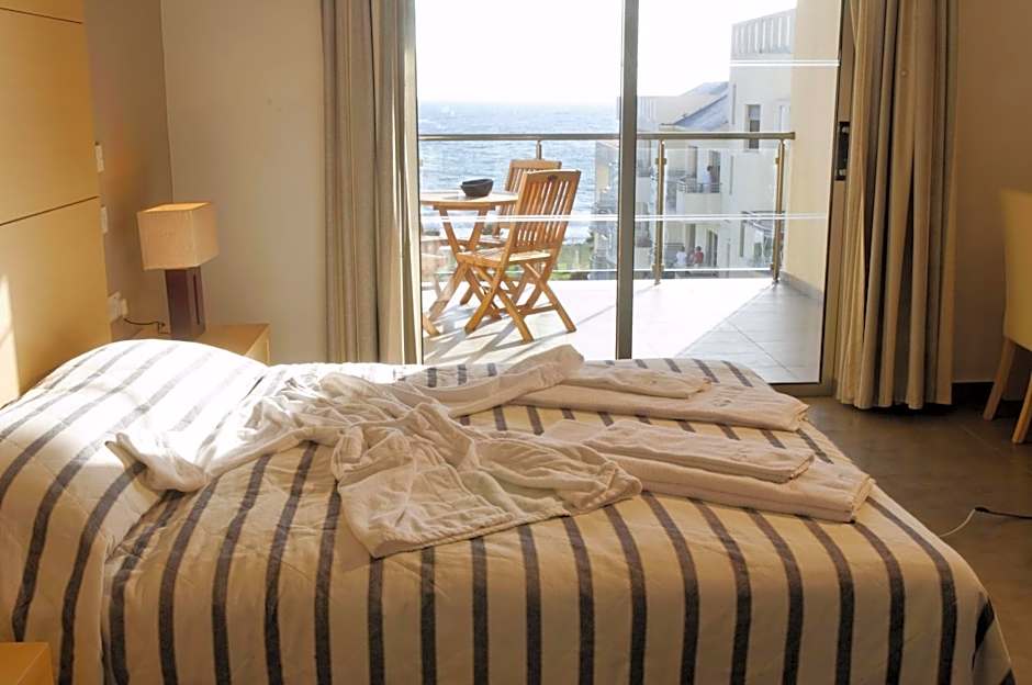 Photo 1 of 9 of Standard, Sea View