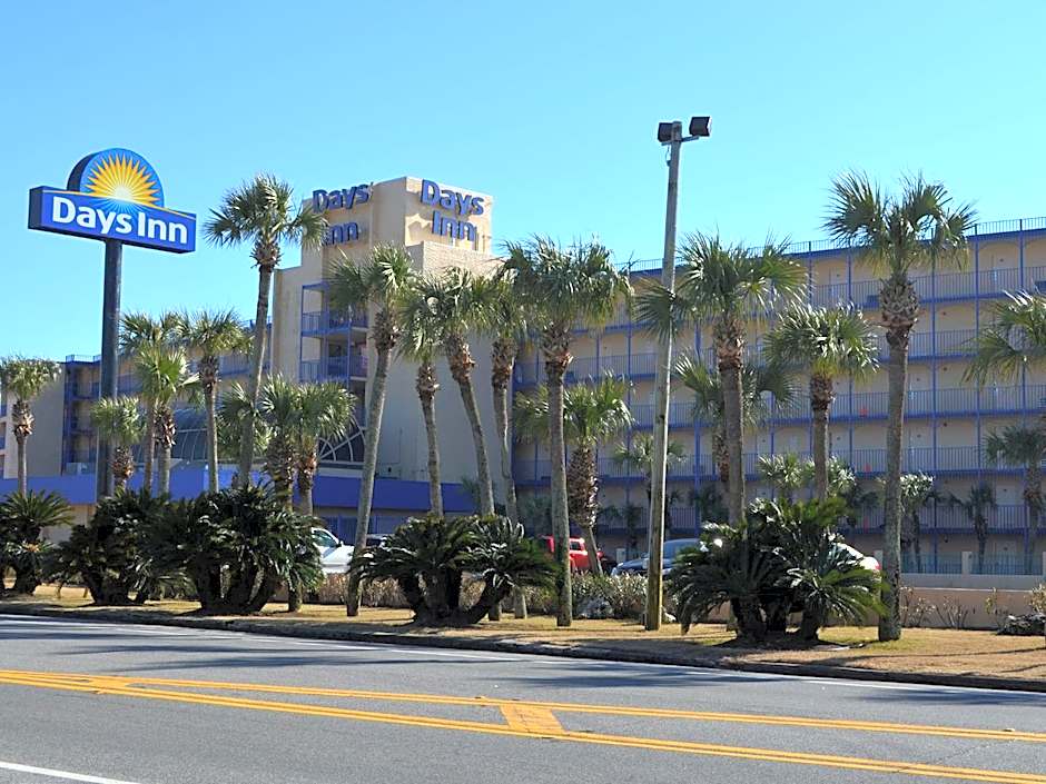 Days Inn by Wyndham Panama City Beach/Beachfront Resort