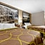 Super 8 by Wyndham Blue Earth