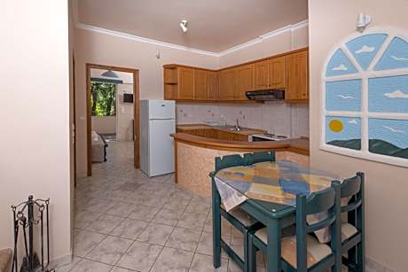 One bedroom Apartment with Fireplace