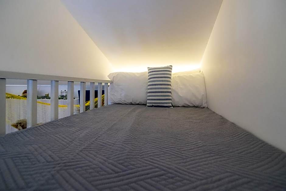 Kokkinos Studios With Pool & Sea View, by ZanteWize