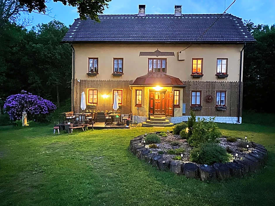 Villa Sunshine / Slunečna Vila