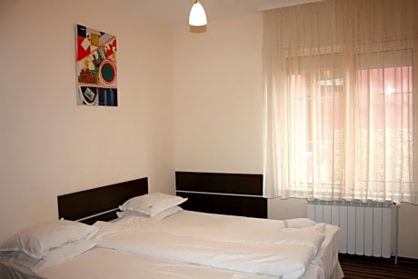 Double Room with Free Parking