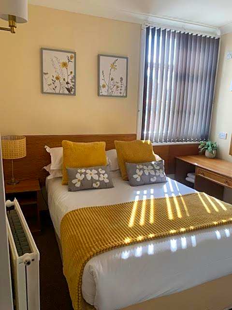 The Dickens Bar & Inn