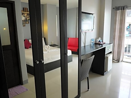 Family 1 Double Bed And 1 Sofa Bed