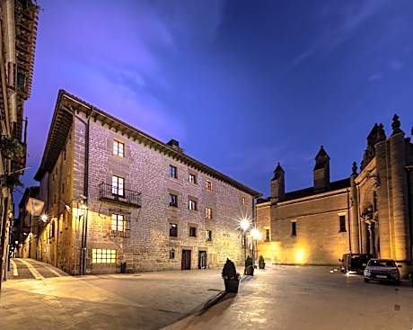 Palacio de Pujadas by MIJ