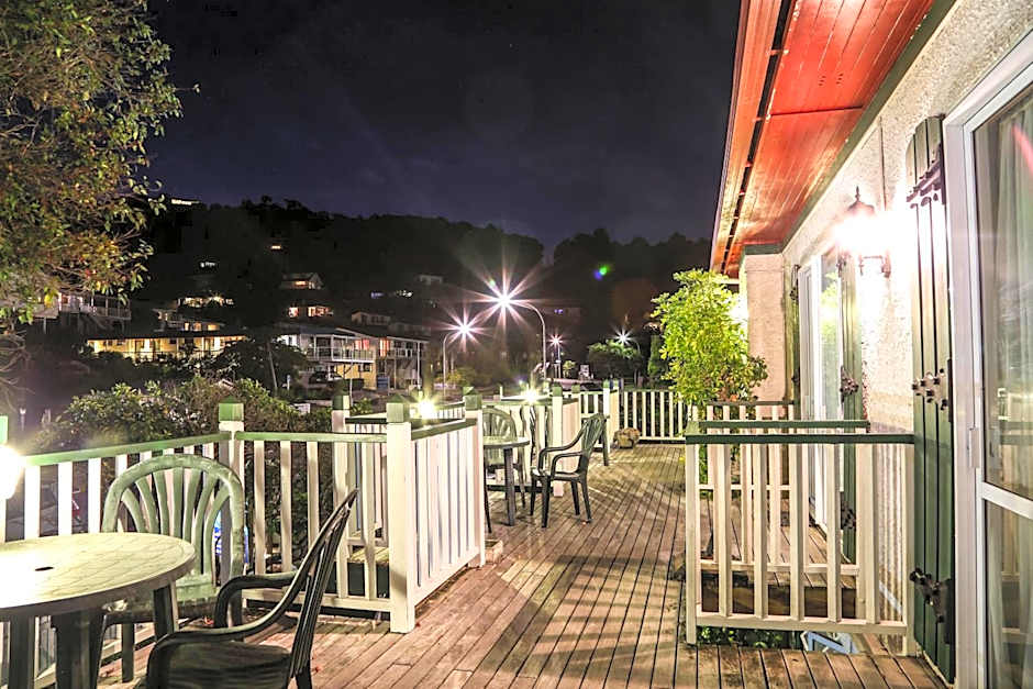 Centabay Lodge and Backpackers