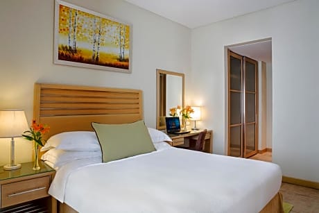 Suite Room - King Bed
