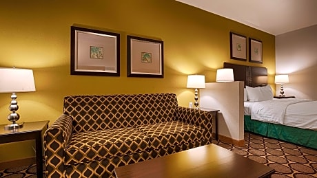 Accessible - Suite King Bed - Mobility Accessible, Communication Assistance, Bathtub, Non-Smoking, Full Breakfast