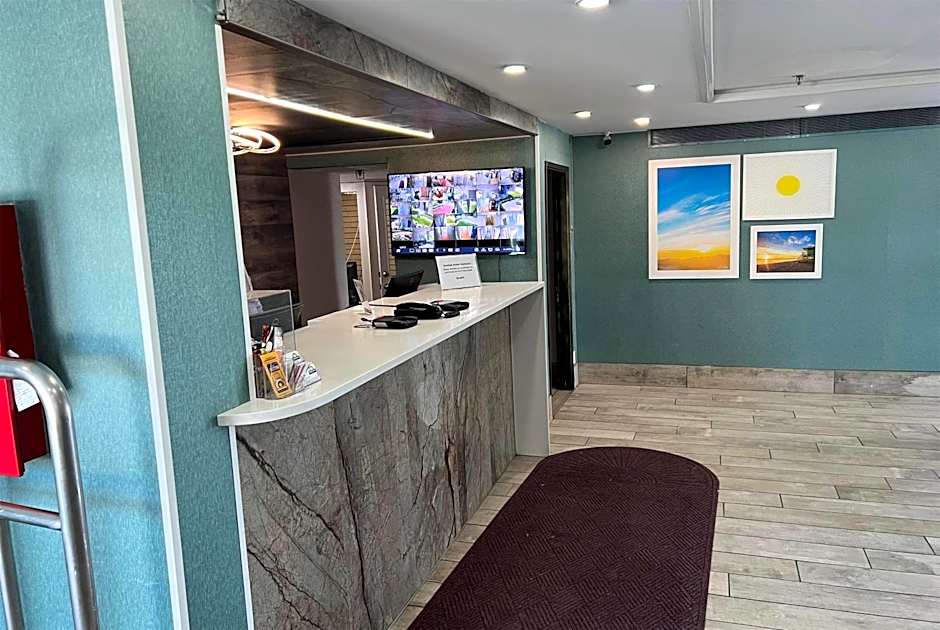 Days Inn by Wyndham Des Moines-West Clive