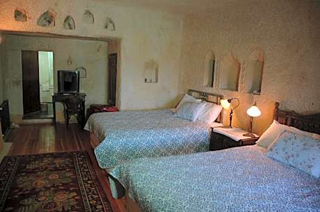 Deluxe Queen Room with Two Queen Beds